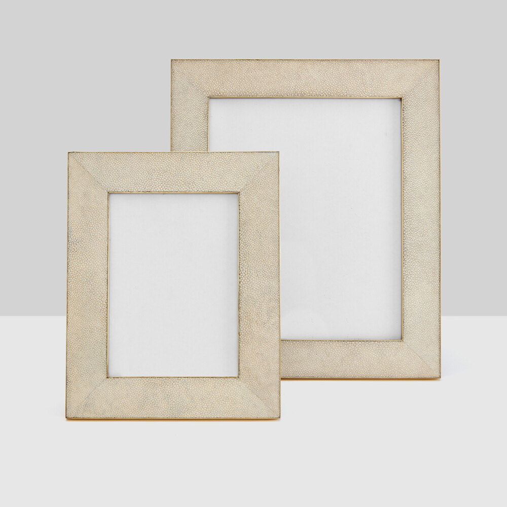 Photo frame, Natural Shagreen
& Brass